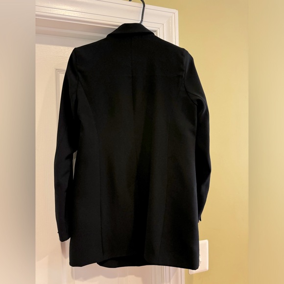 Women’s XS coat in black; great condition - Picture 2 of 3